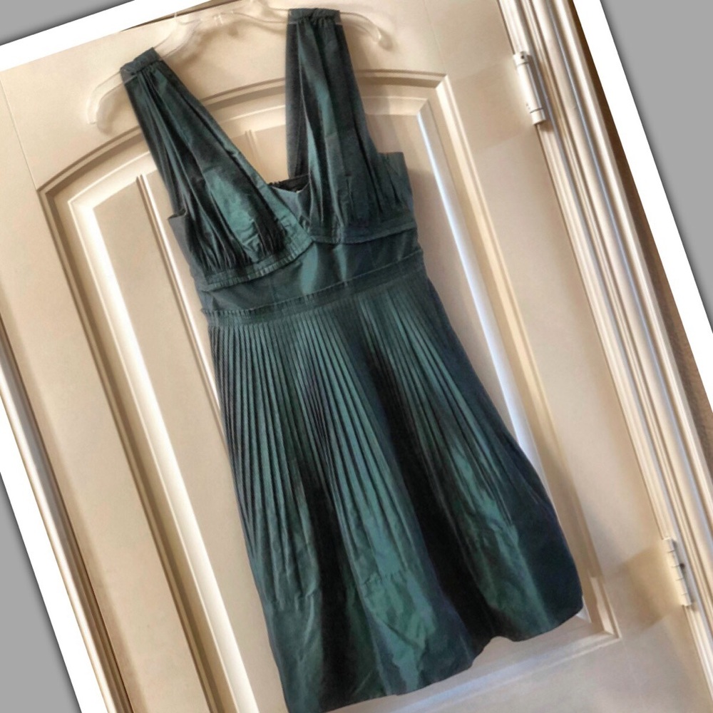 BCBGeneration dark green cocktail dress. Sz 6